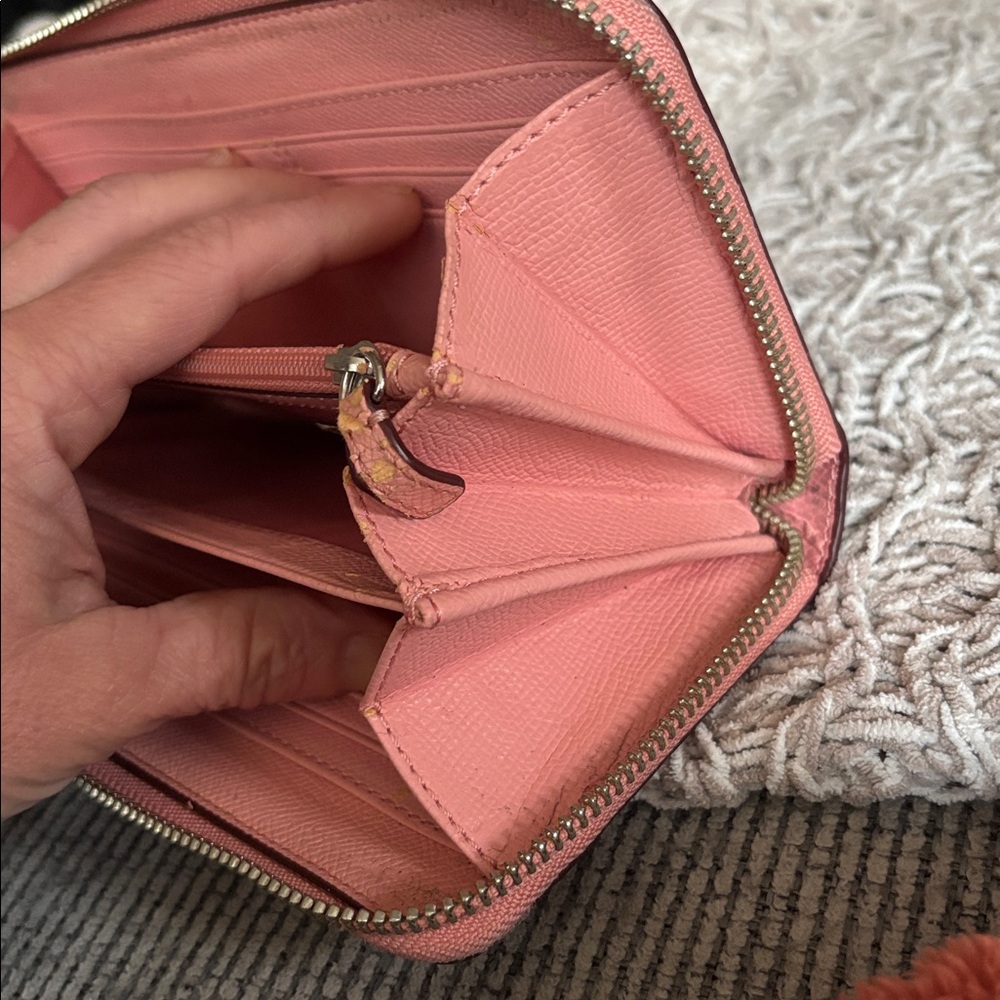 ๐3/$20 Coach long leather zip around wallet - Picture 8 of 17